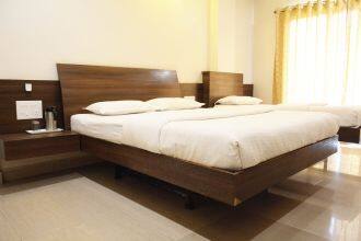 Hotel Mangesh Plaza, Kolhapur 3